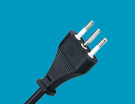 Italian Three-Pin Plug D08